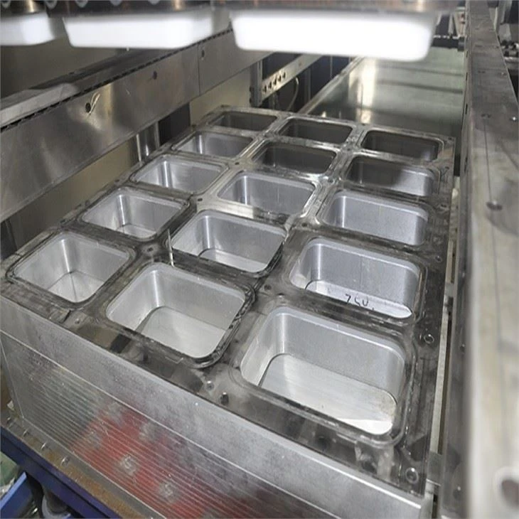 Three Stations Automatic Plastic Sheet Abs Pvc Tray Vacuum Forming Machine